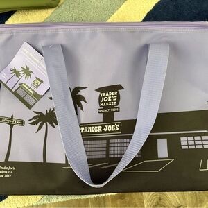 Trader Joe's large Insulated bag - limited edition colors NEW